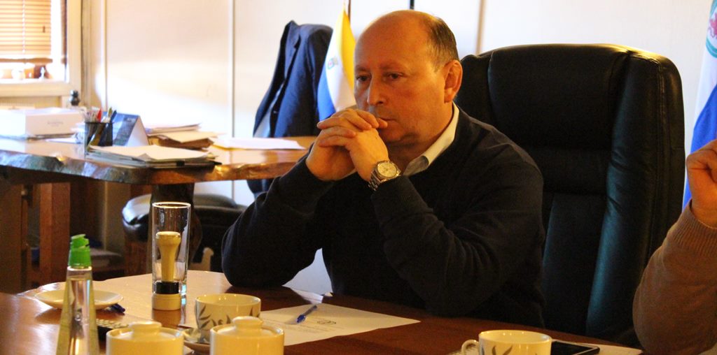 Alcalde Valdivia manifiesta su pesar por el femicidio en ...