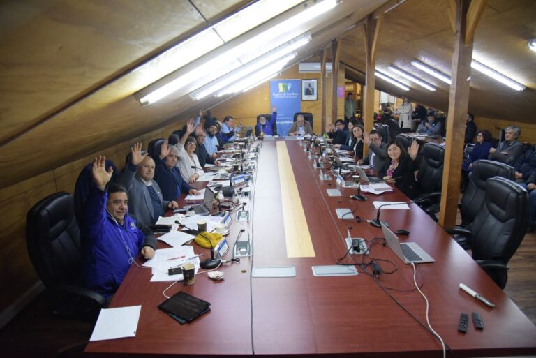 Gobierno Regional de Los Ríos financiará la adquisición de 2 cuarteles móviles para la comuna de Valdivia