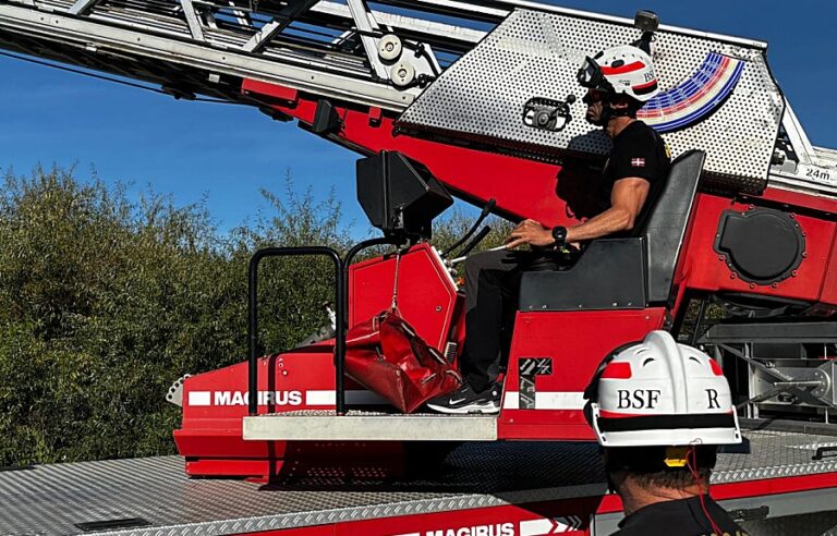 Bomberos de Panguipulli y “Bomberos Sin Fronteras” fortalecen lazos internacionales con histórica capacitación europea
